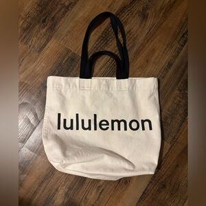 Lululemon tote bag!